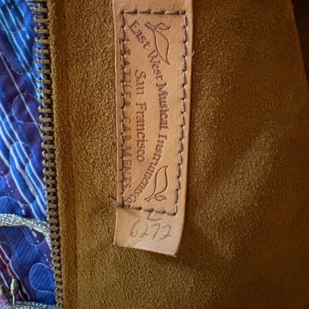 1970s Vintage Original East West Musical Instruments Leather Jacket - Picture 7 of 16